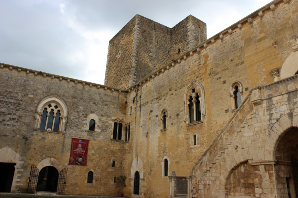 castello Federico II Gioia del Colle cooperativa Serapia
